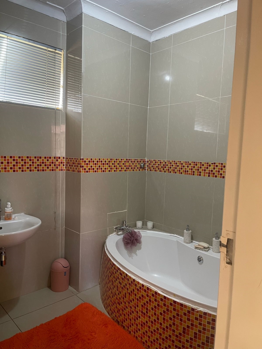 3 Bedroom Property for Sale in Stilfontein North West